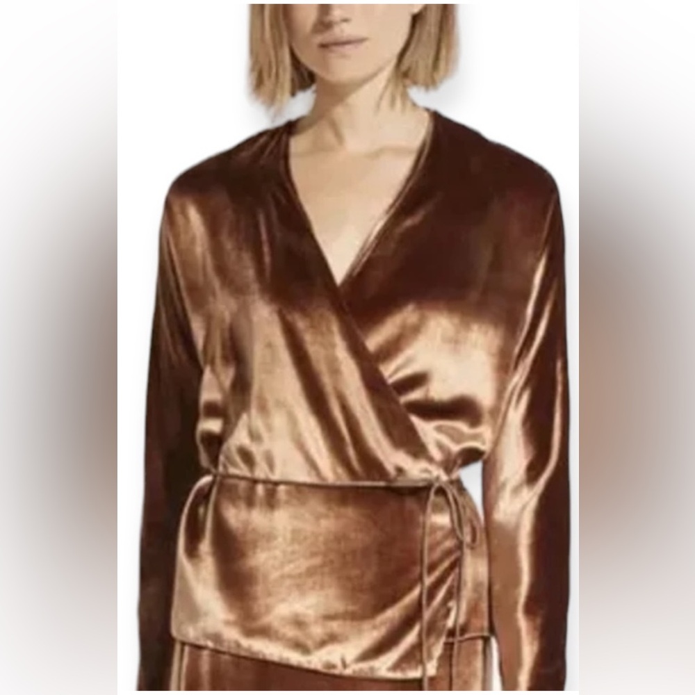 Vince • Velvet Wrap Panne Blouse Rose Gold
Bronze